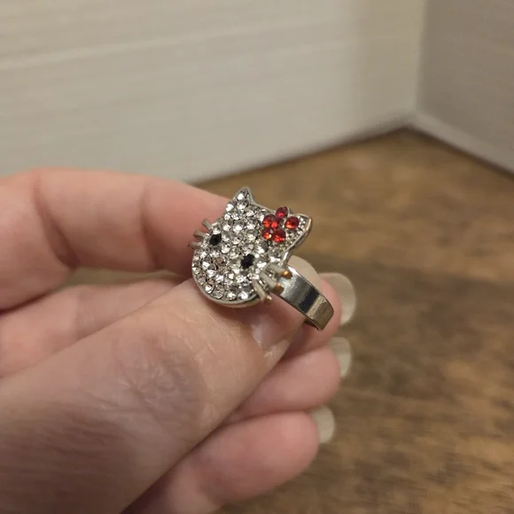 Hello Kitty Rhinestone Adjustable Ring - Picture 5 of 9